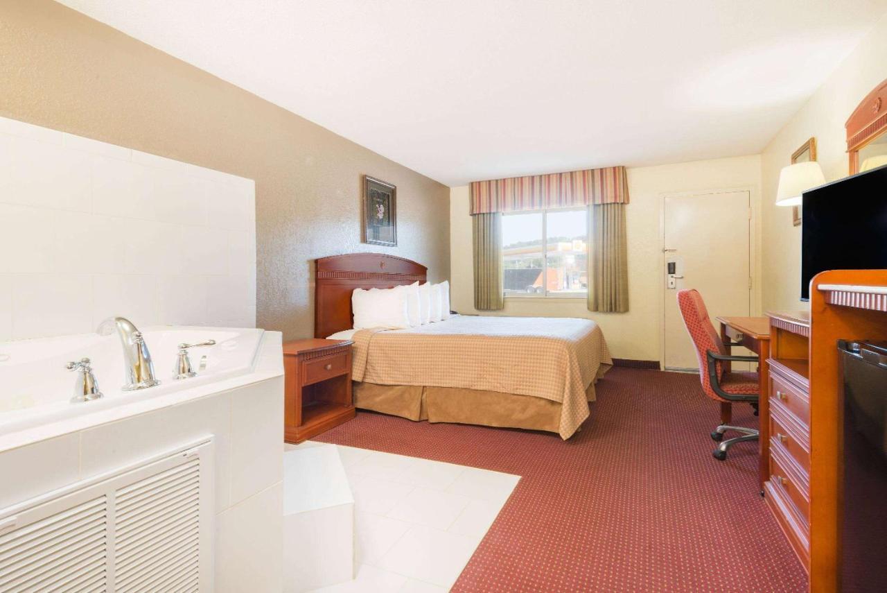 Days Inn By Wyndham Paintsville מראה חיצוני תמונה