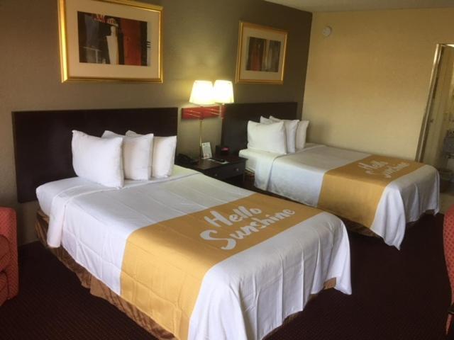 Days Inn By Wyndham Paintsville מראה חיצוני תמונה