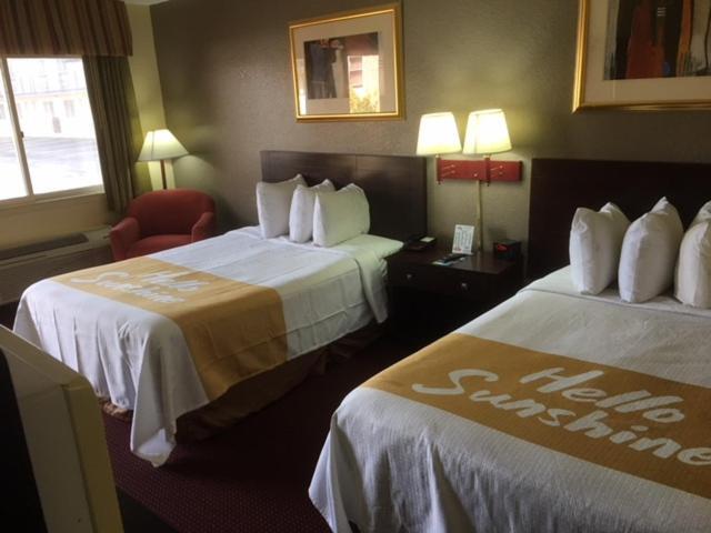 Days Inn By Wyndham Paintsville מראה חיצוני תמונה